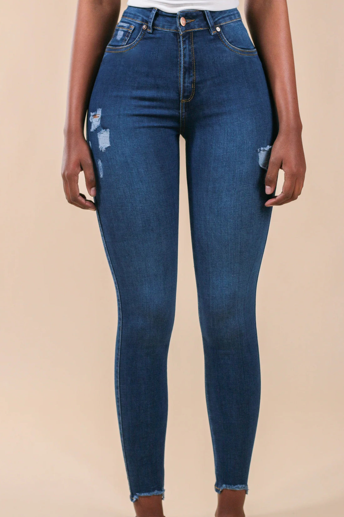 [2302] Skinny Jeans Azul Medio Con Rotos &amp; Bota Desgastada