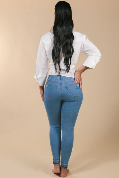 [2311] Skinny Jeans Azul Claro Con Rotos &amp; Detalle En La Bota