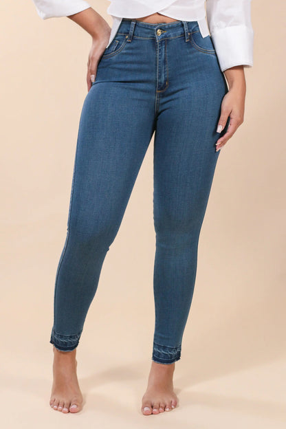 [22154] Skinny Jeans Azul Medio Desgastado Con Detalle En La Bota