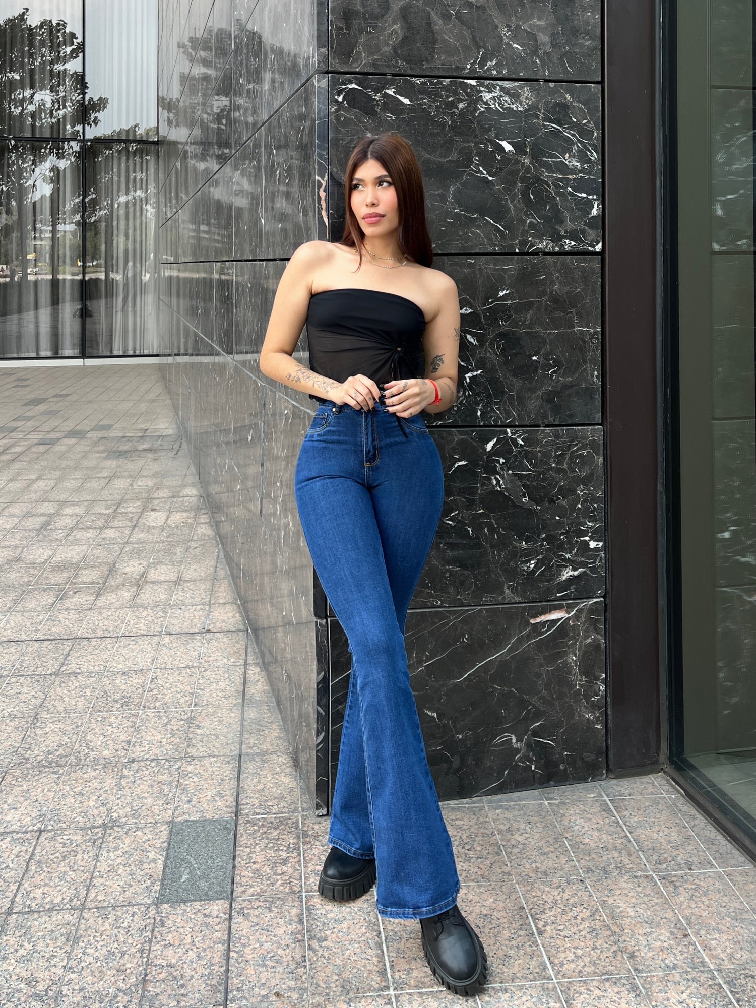 Jeans con campana sale